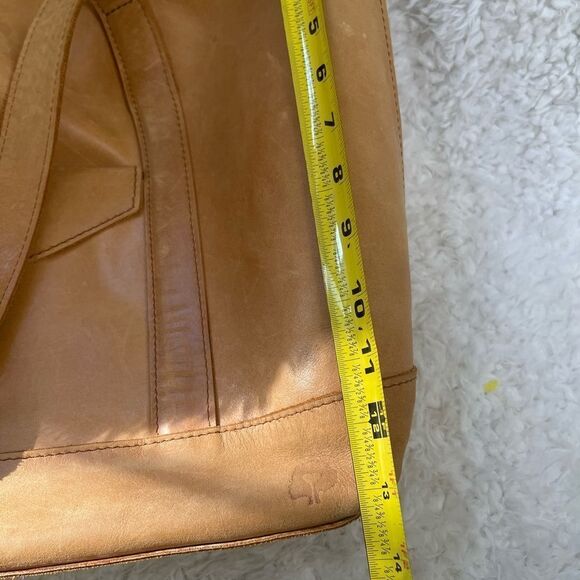 Fashion Able made in Ethiopia Mamuye tote, soft distressed cognac leather. - Picture 13 of 16